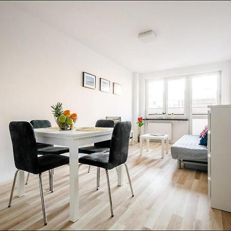 P&O Apartments Metro Centrum Varsovie Extérieur photo