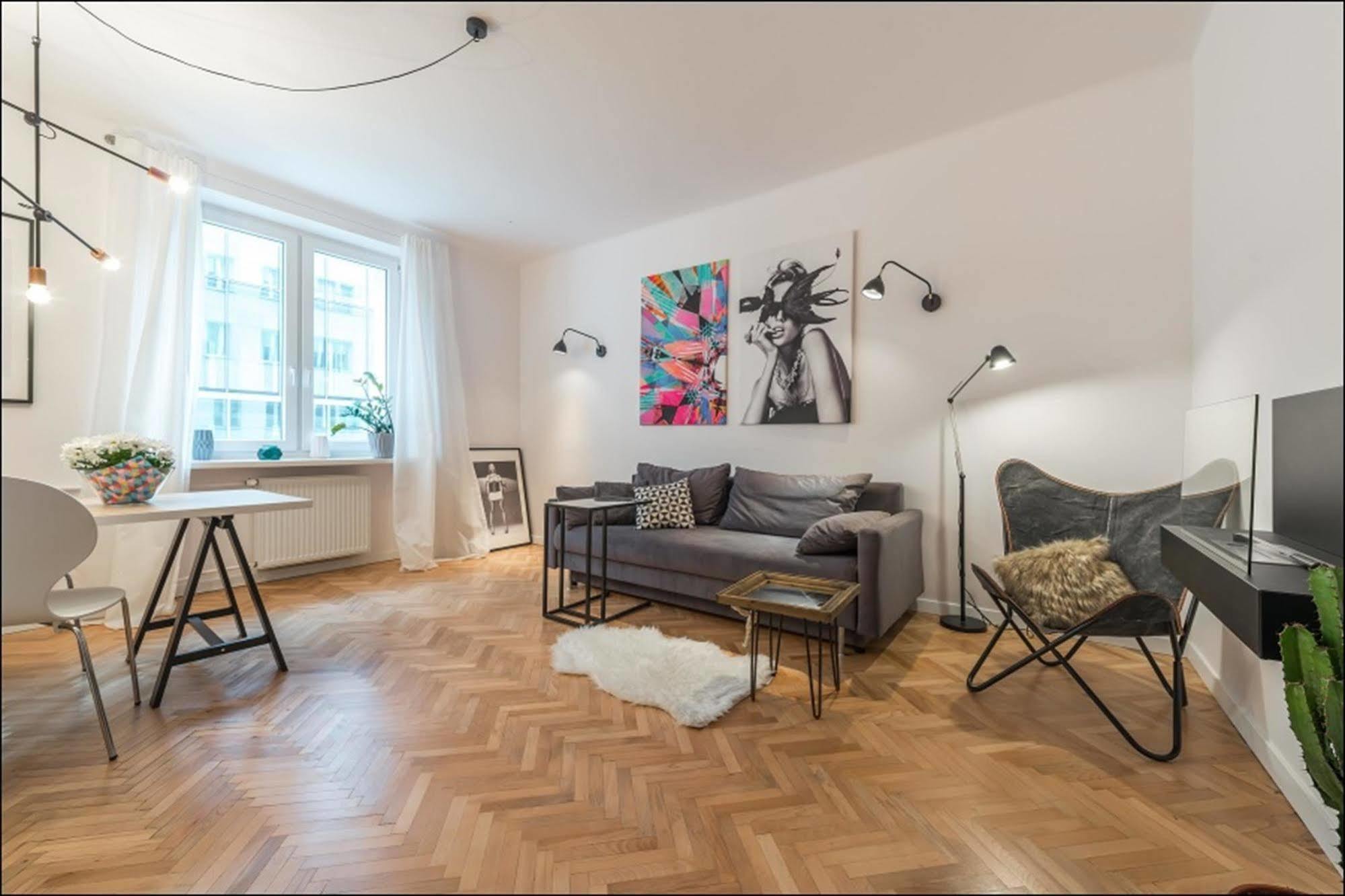 P&O Apartments Metro Centrum Varsovie Extérieur photo