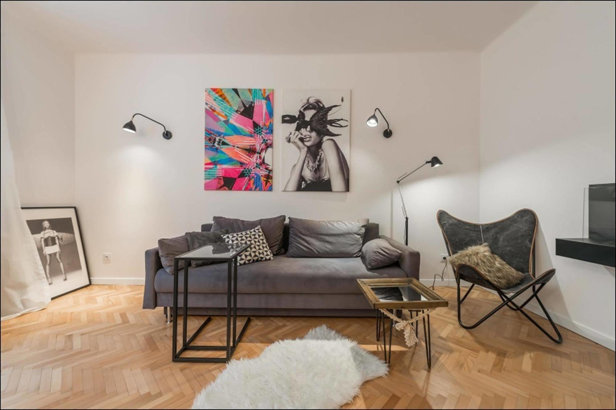 P&O Apartments Metro Centrum Varsovie Extérieur photo