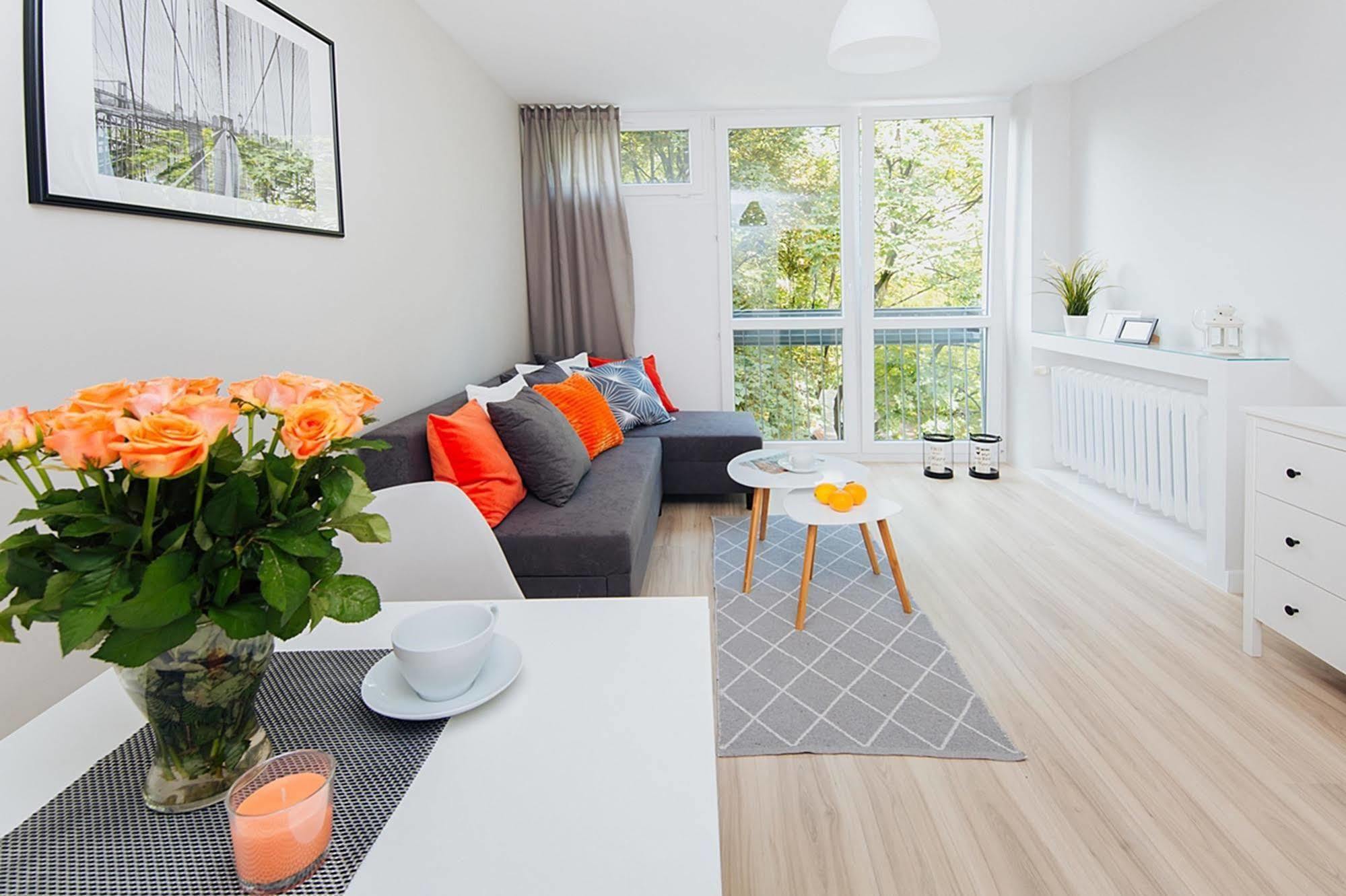 P&O Apartments Metro Centrum Varsovie Extérieur photo